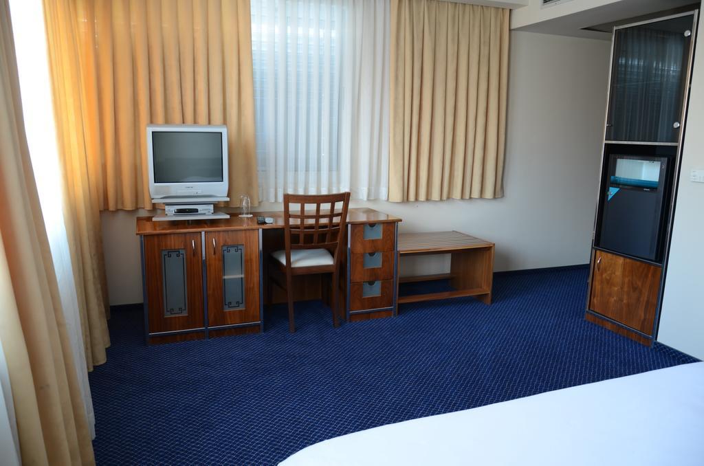 Hotel By Gastroid Ilidža Εξωτερικό φωτογραφία