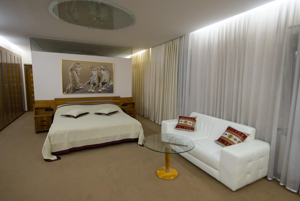 Hotel By Gastroid Ilidža Εξωτερικό φωτογραφία